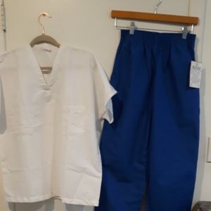 Scrubs set